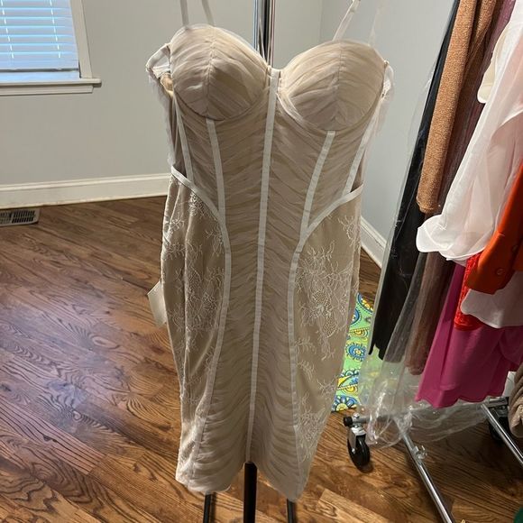 🔥Marley White Lace Mesh Midi Dress - Picture 7 of 9